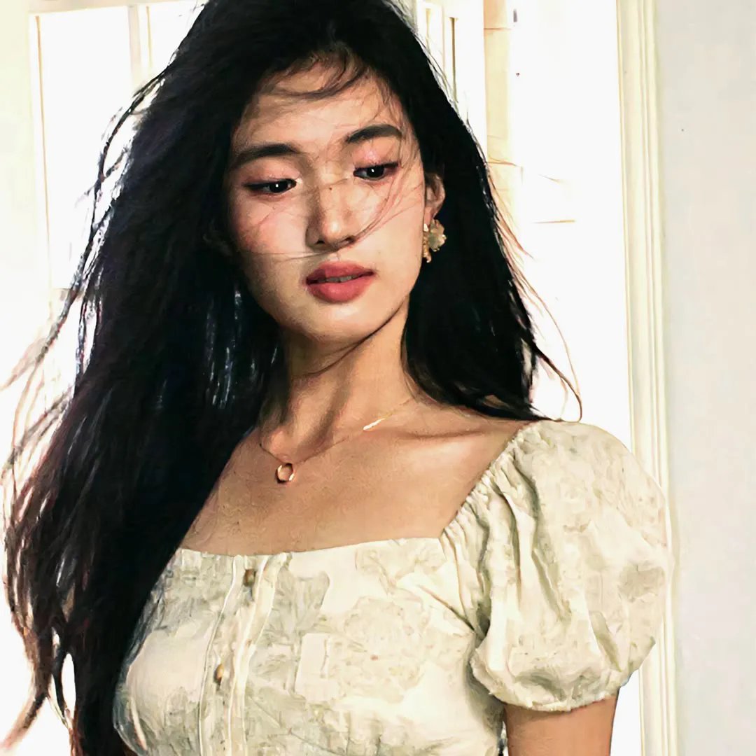 彩虹艳女